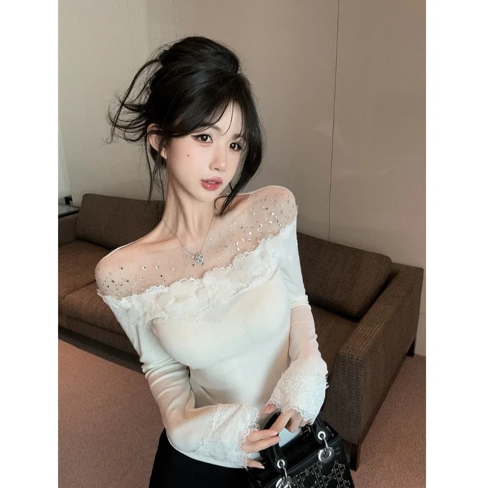 Slim Fit Women's Lace Patchwork Base Shirt Autumn Winter Outerwear Cotton Spandex Blend Long Sleeve T-Shirt Elegant Lady Style