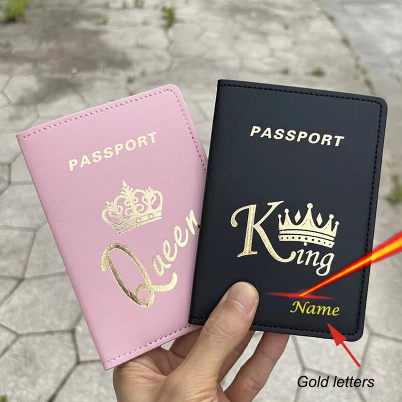 Custodia per passaporto Fashion King / Queen con nome personalizzabile Portafoglio da viaggio Custodia in PU per porta carte di biglietti per passaporti