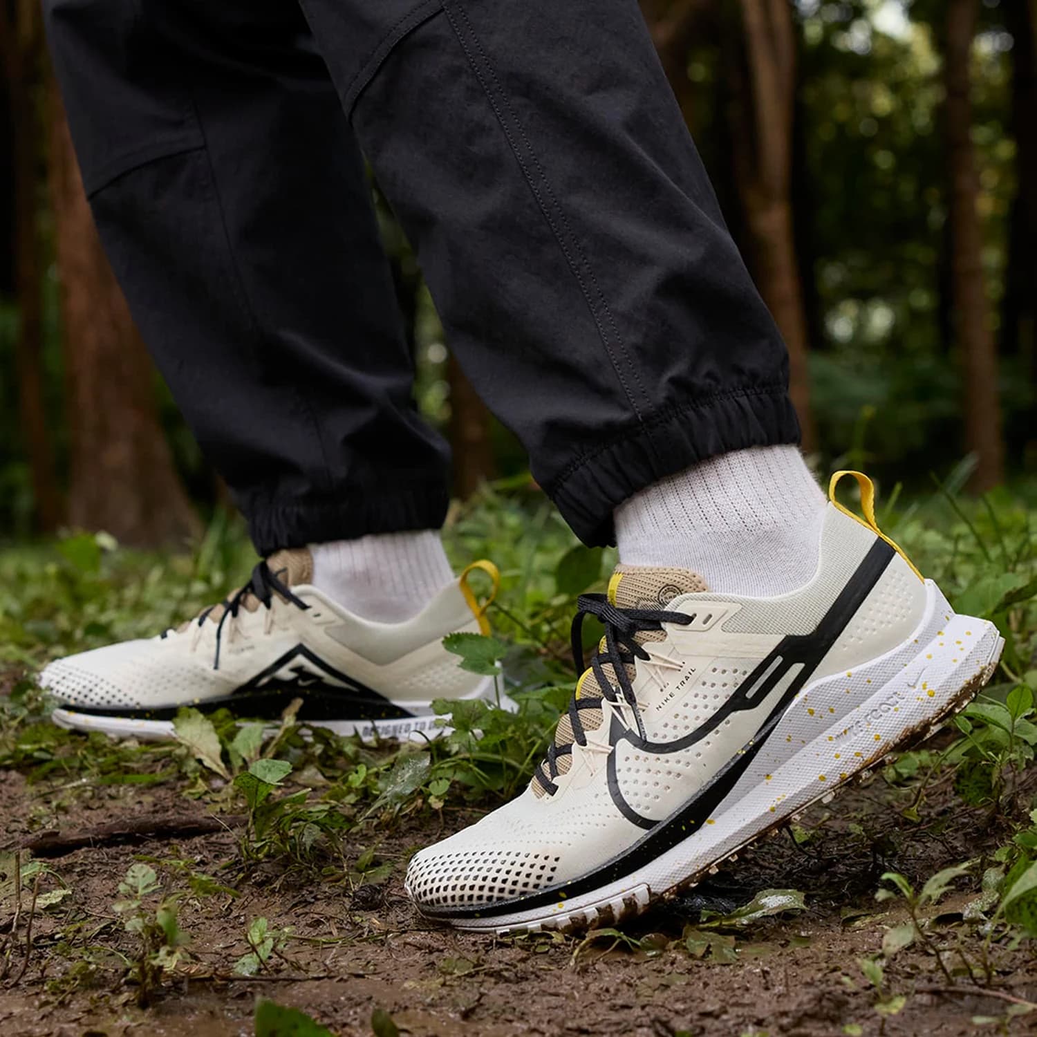 Scarpe da corsa da uomo Nike originali React Pegasus Trail 4 DJ6158-100