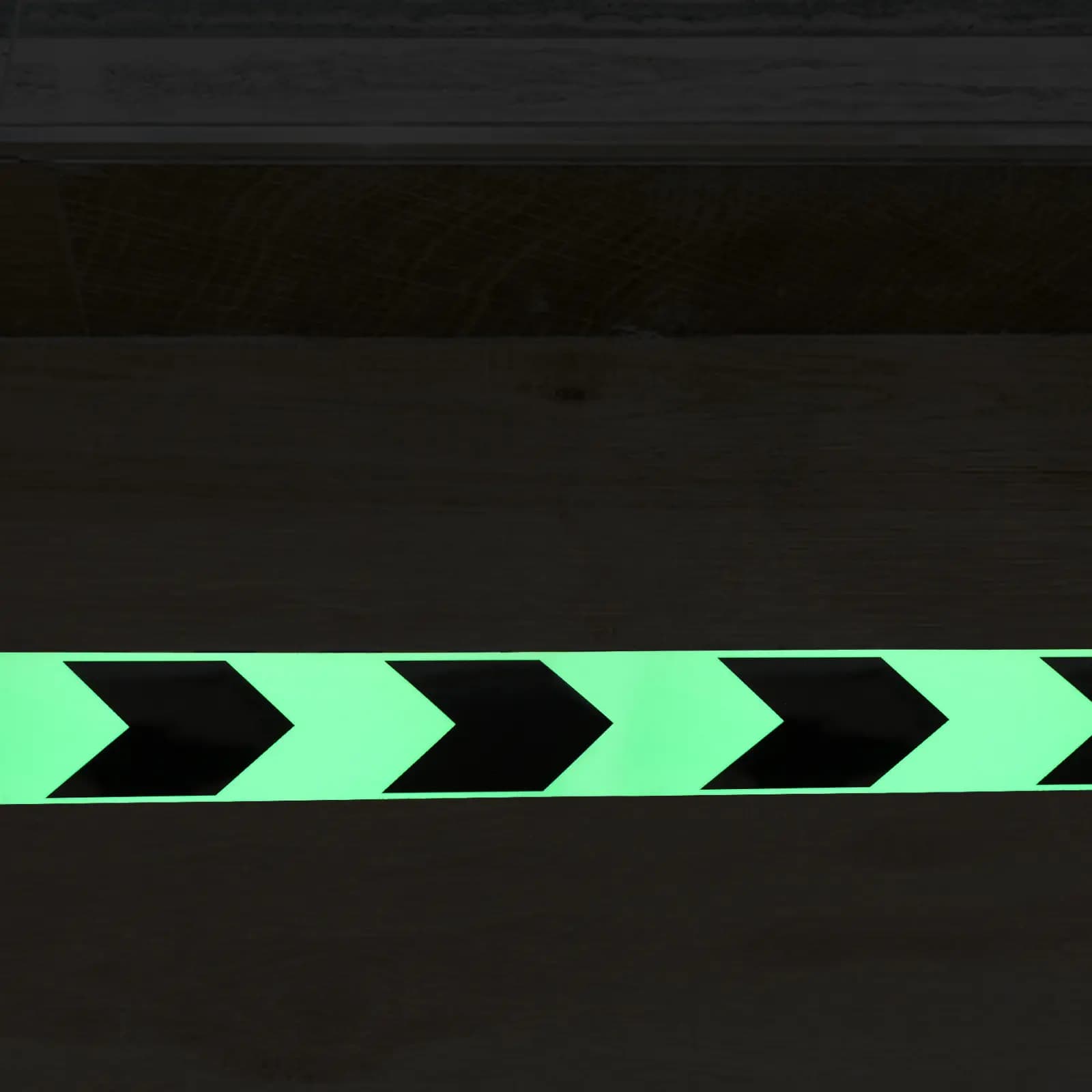 1 rotolo di nastro direzionale con freccia che si illumina al buio, nastro adesivo riflettente di sicurezza per avvertenze di pericolo, per esterni e interni
