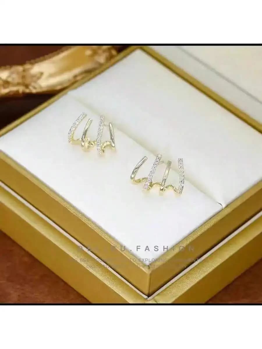 1 pair/Gold Tone Triple Claw CZ Earrings, Multi-Hoop Ear Piercing