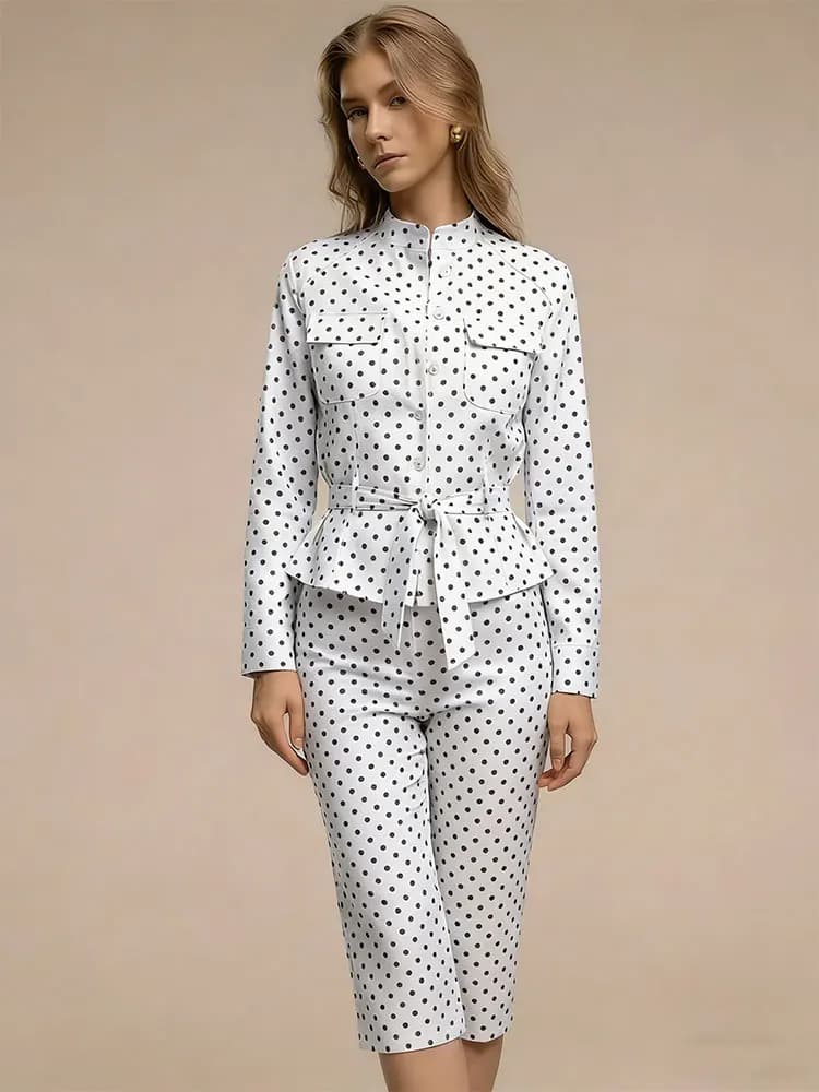 HH Set Elegante da Donna: Cappotto Monopetto a Maniche Lunghe con Cintura e Tasche, Pantaloni Capri a Vita Alta con Motivo a Pois, 2 Pezzi