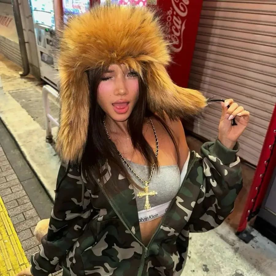 Cappello invernale soffice in pelliccia sintetica per donna Berretto rotondo stile russo Berretti femminili russi Cappello bomber in pelliccia di procione