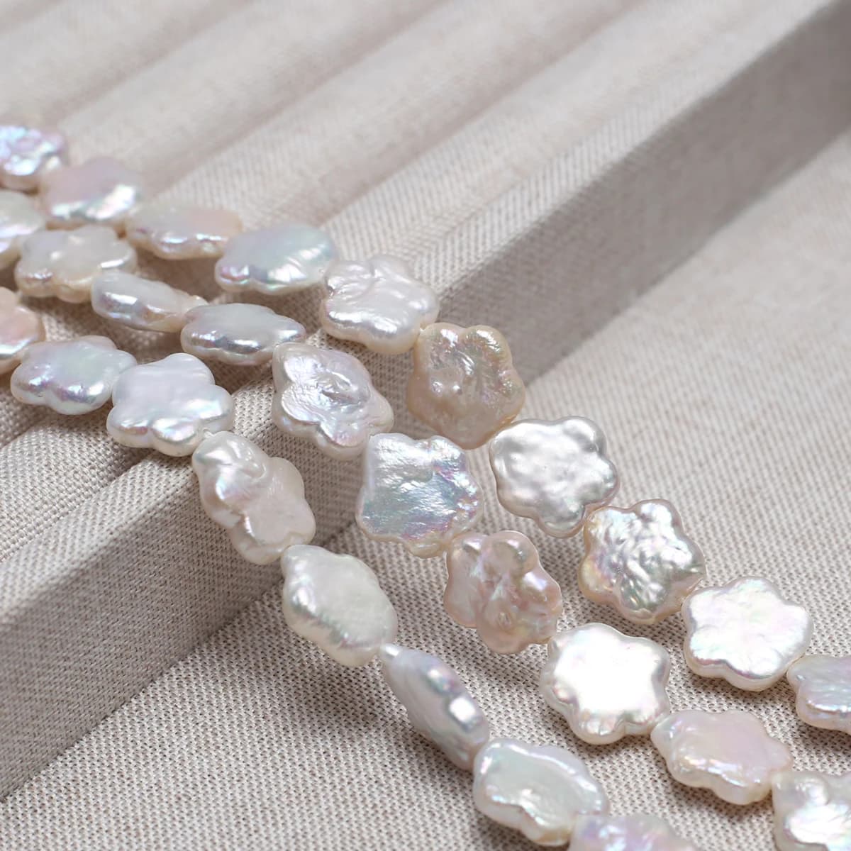 Perle sciolte a forma di fiore di prugna di perle d'acqua dolce naturali barocche da 12x12 mm per la creazione di gioielli, accessori per braccialetti, collane fai da te