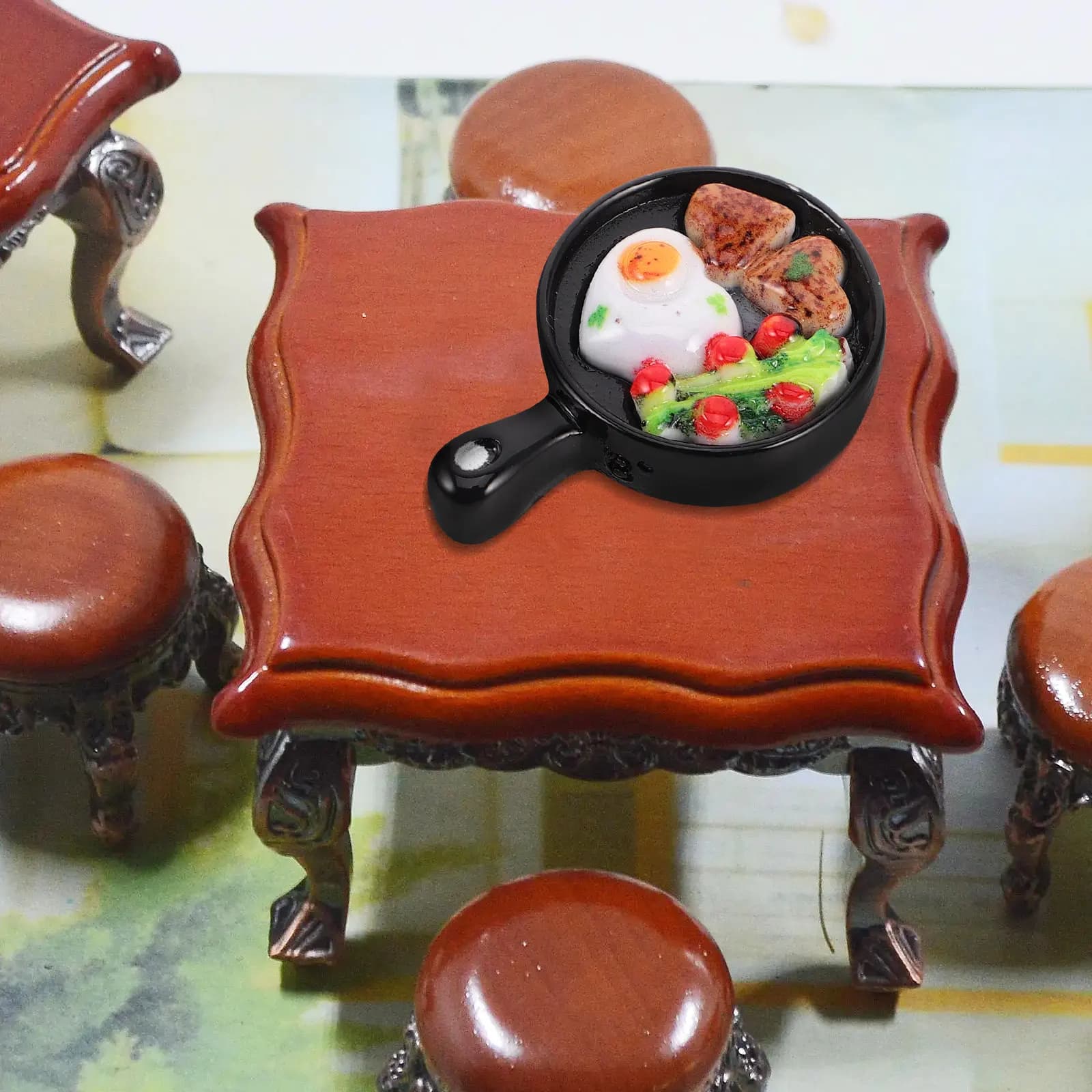 Set da 10 Pezzi: Padella Realistica e Accessori da Cucina in Miniatura per Colazione, con Finto Uovo Fritto e Bistecca, Mini Cibo Simulato per Scenari di Gioco