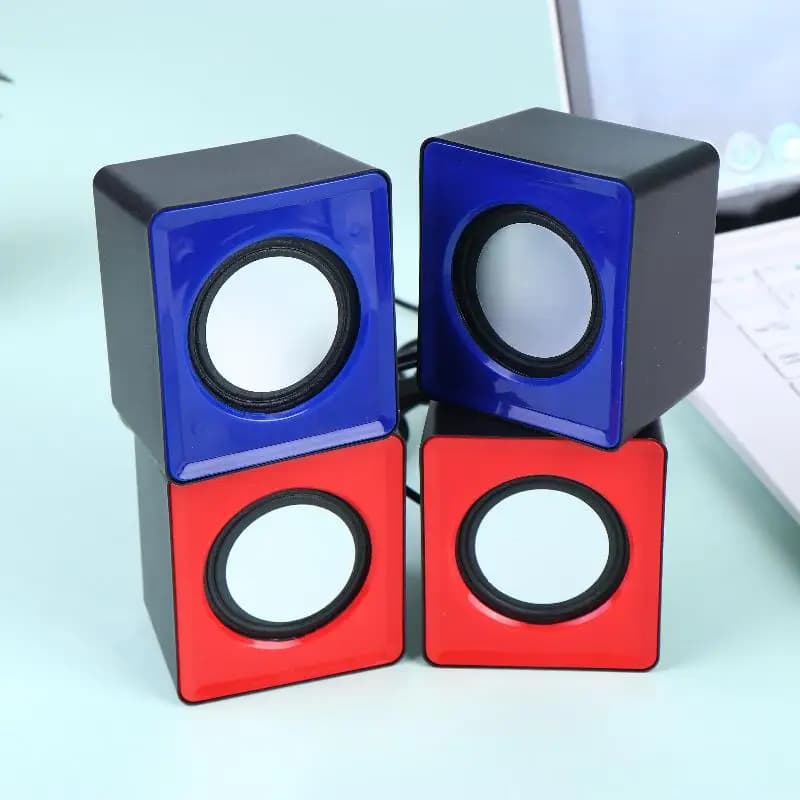 Altoparlanti stereo per computer desktop, audio a 2.0 canali, microfono integrato, alimentazione USB, bassi potenti per l'ascolto in casa e in ufficio