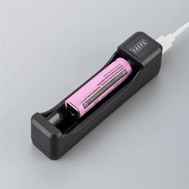 Caricabatterie rapido ABME 18650 con cavo di tipo C Caricatore intelligente per batteria al litio da 4,2 V per batteria 14500 26650 18650, 1 slot
