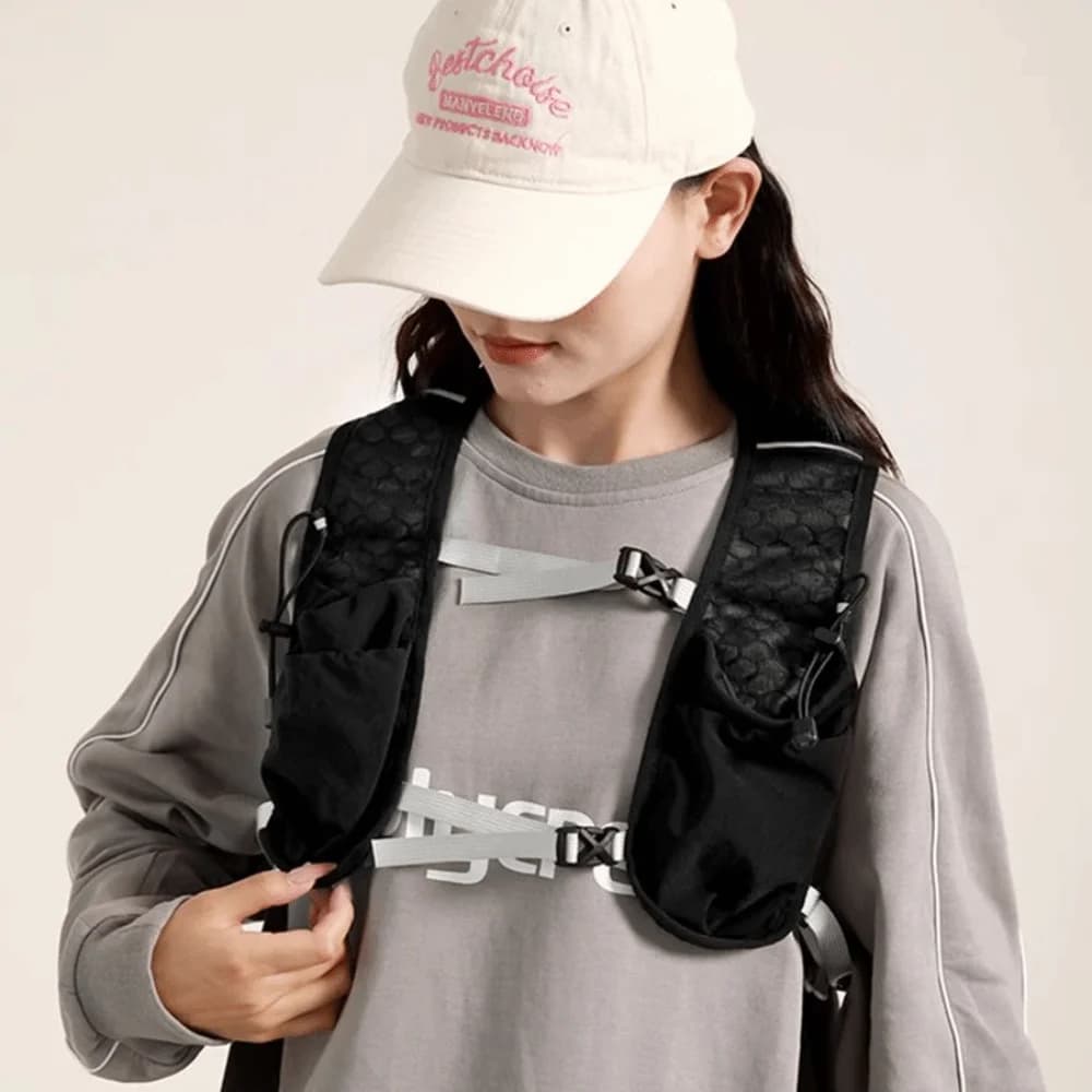 Waterproof Running Vest Pack Adjustable Breathable Running Hydration Vest Bag Convenient Multifunctional Outdoor Running Vest