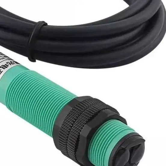 Interruttore Fotoelettrico a Riflessione Diffusa E3F-DS300C1 NPN DC 6-36V, Sensore a Lungo Raggio 300cm per Automazione Industriale