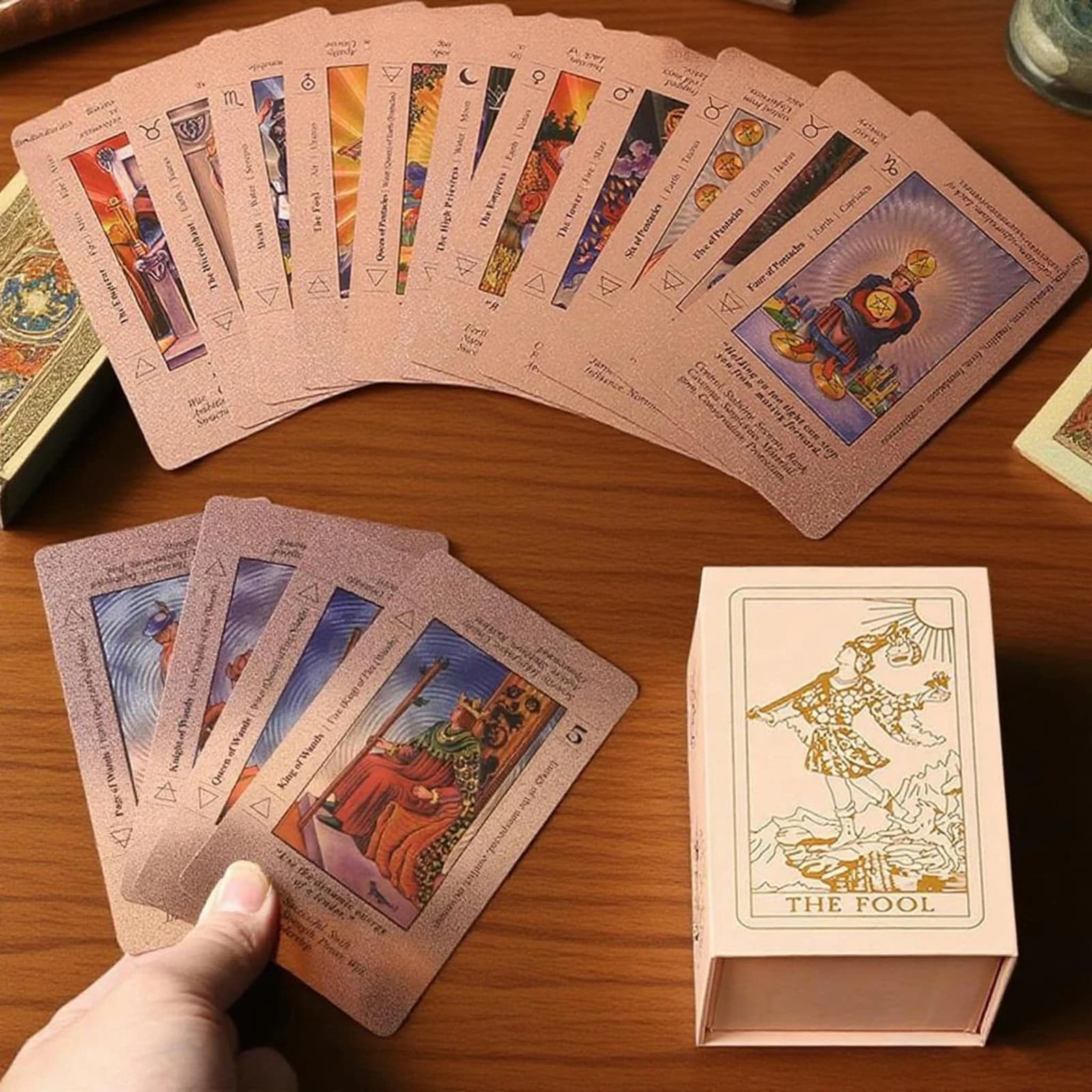 Set di 78 Carte dei Tarocchi Classiche con Significati Inclusi, Impermeabili, Set per Divinazione Mistica per Principianti e Praticanti Esperti