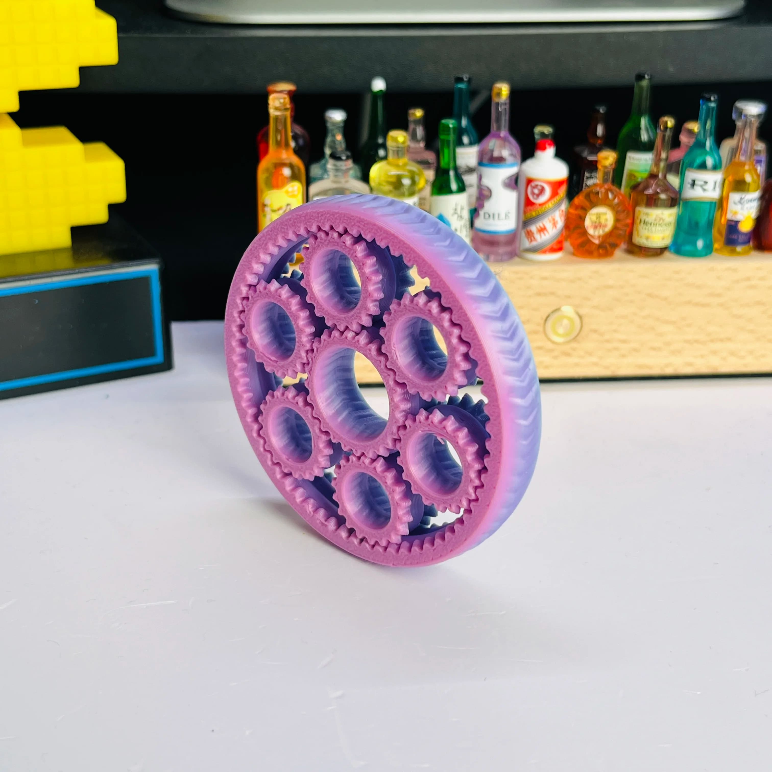 Spinner a Sei Ingranaggi Stampato in 3D, Giocattolo Trendy per Alleviare lo Stress e Migliorare la Concentrazione, Divertente Antistress per Ufficio o Casa