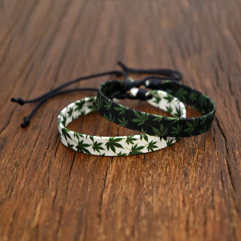 New Fashion Maple Leaf Pattern Braid Rope Bracelet Simple Sports Wristband for Men Women Jewelry Accessories Adsjustable