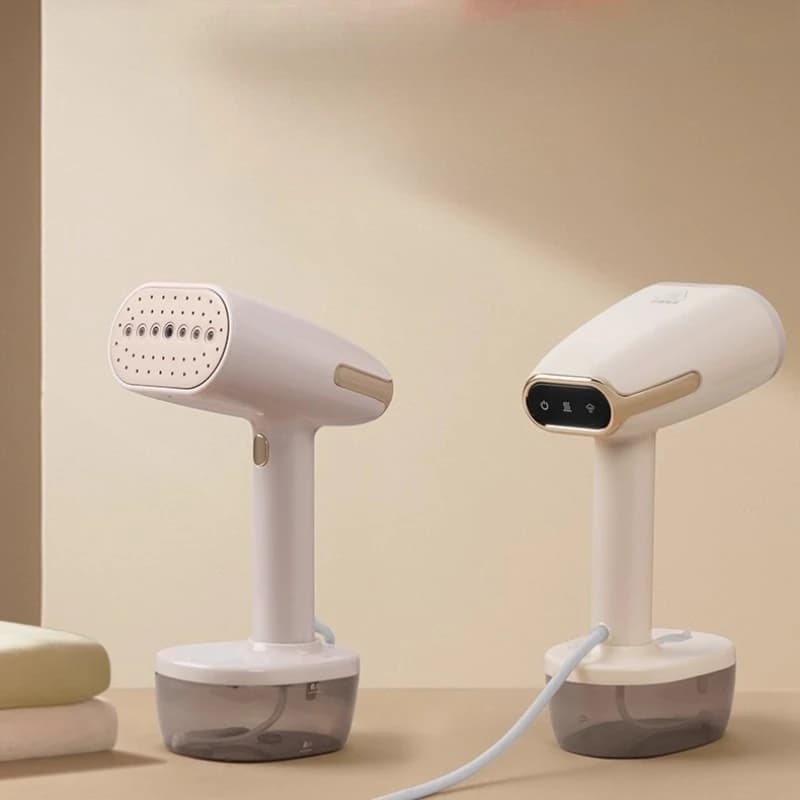 Piroscafo per indumenti portatile, ferro da stiro a vapore domestico portatile per vestiti, dispositivo antirughe adatto ai viaggi con design compatto e leggero