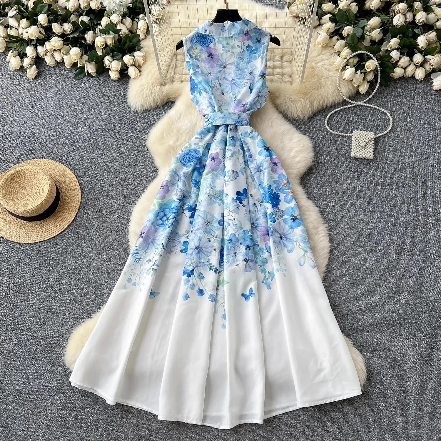 Abito lungo elegante floreale da donna per l'estate, senza maniche, blu con stampa floreale, cintura, vestito midi lungo da festa