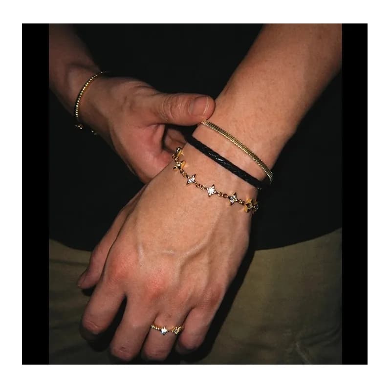 Bracciale a quattro stelle con diamanti a punta in stile medievale, placcato oro, personalizzabile, di tendenza, di alto valore, design impilabile