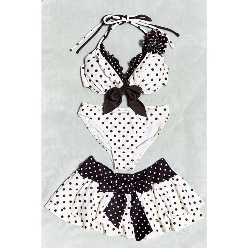 American INS Style Nuovo costume da bagno carino Moda estiva Sexy Halterneck Polka Dot Papillon Top Gonna Spiaggia Y2k Set di tre pezzi 2025