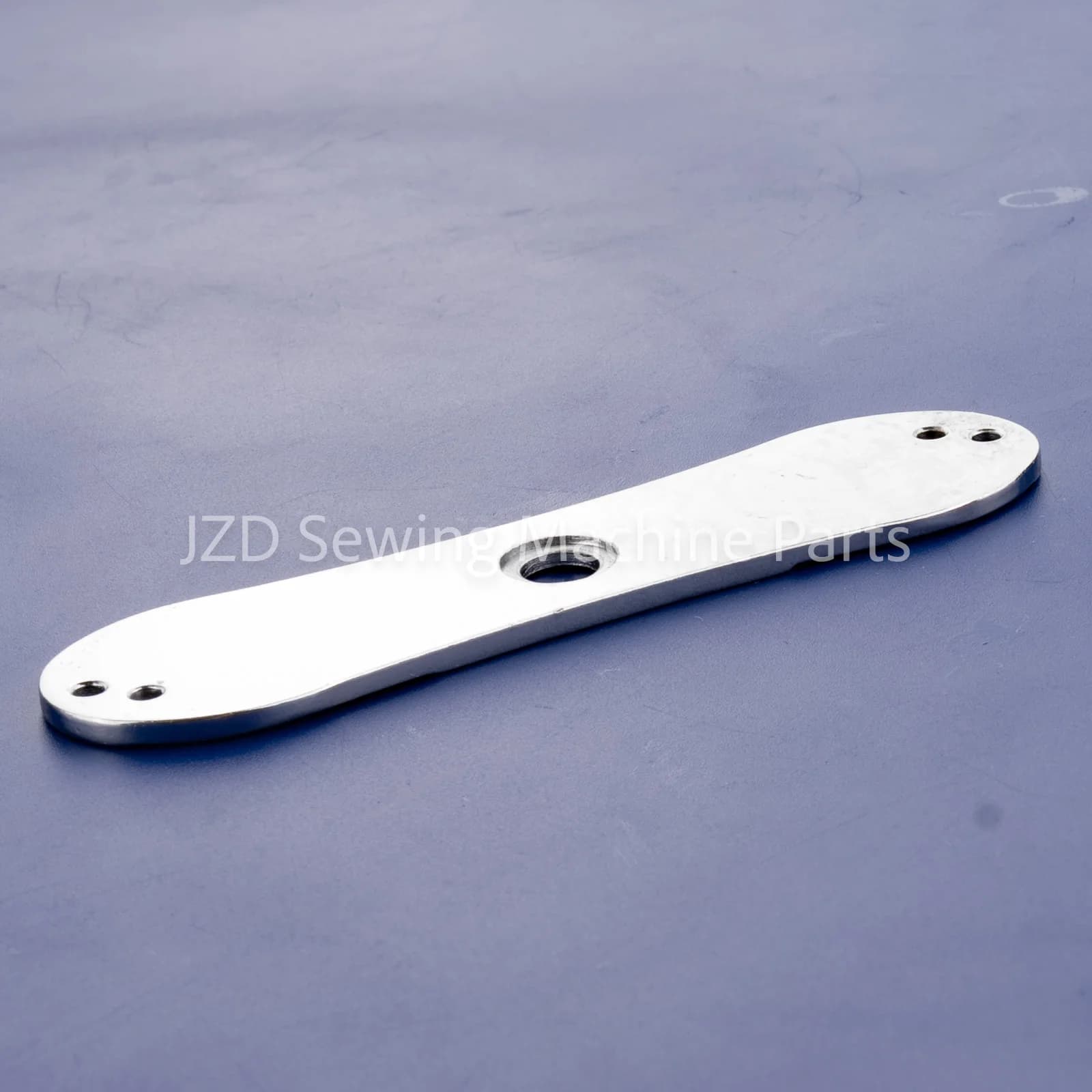 JZD - 1 PEZZO # Piastra ago piccola 82234 compatibile con macchine da cucire Singer 29K71 29K73 - Ricambi