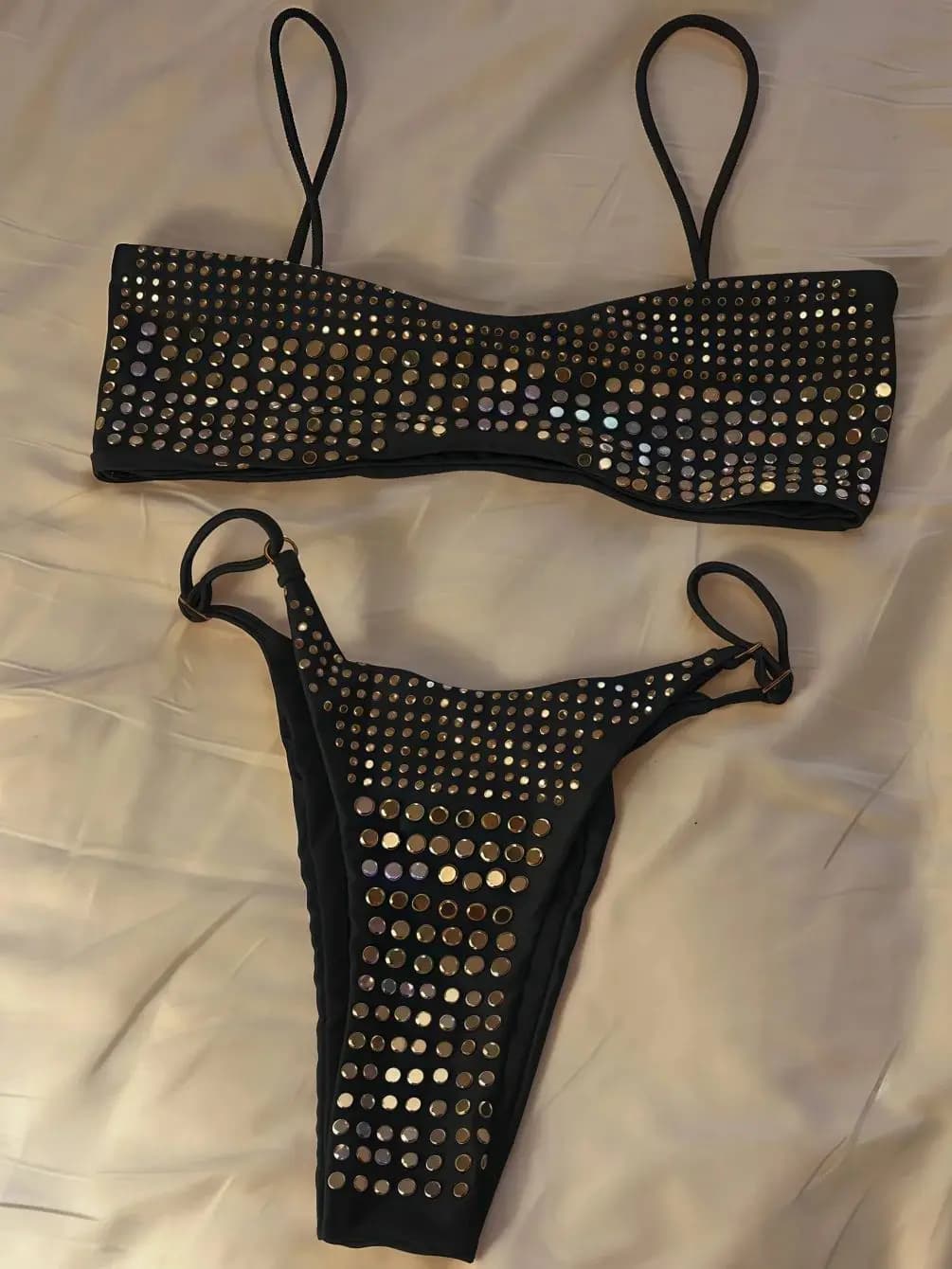 Bikini nero con strass, sexy, a perizoma, due pezzi, set da spiaggia.