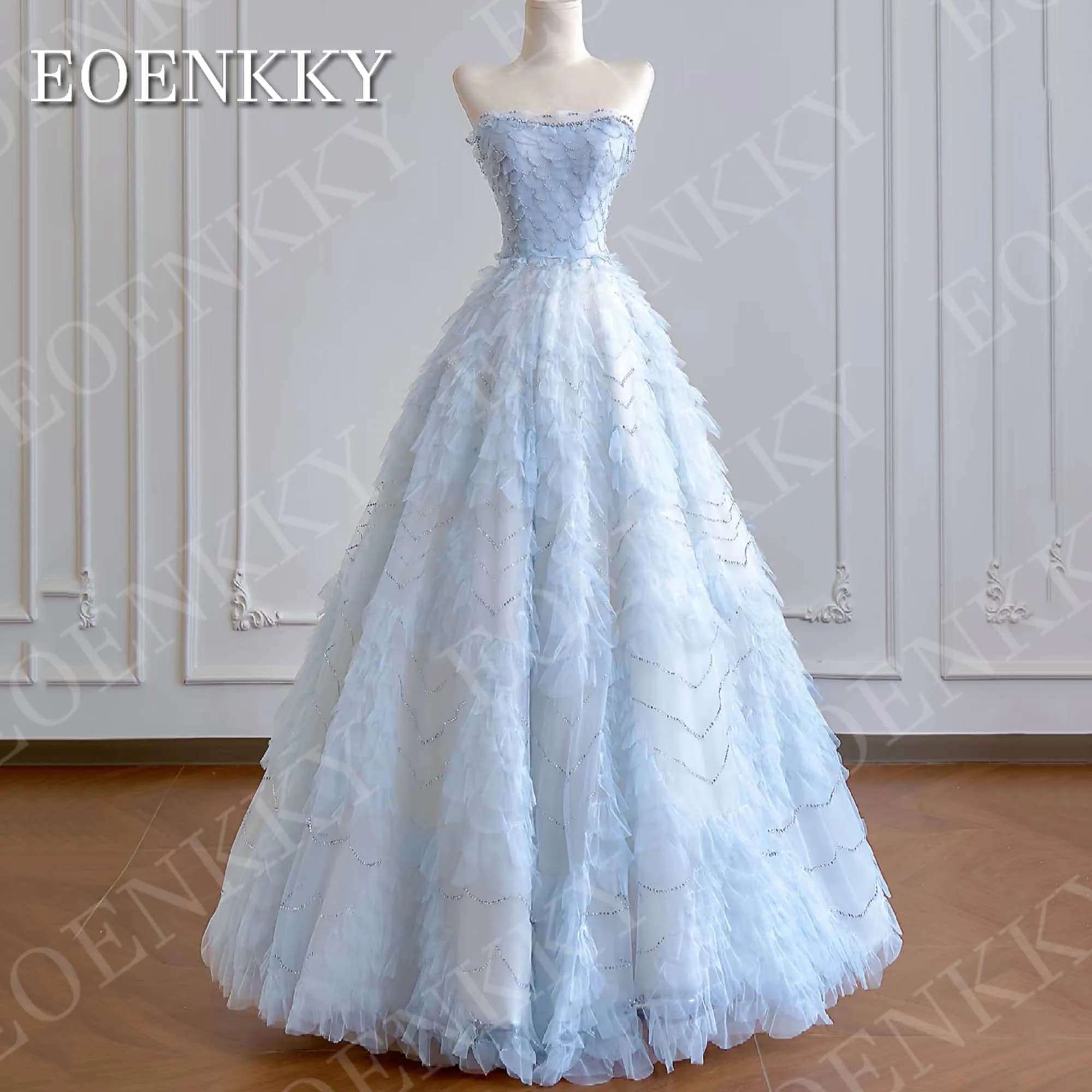 EOENKKY Abiti da ballo di lusso Una linea Fata coreana Azzurro senza spalline in tulle Abito da sera a strati In rilievo Personalizzato Abiti da ballo di lusso una linea coreana fata blu chiaro senza spalline tulle a l