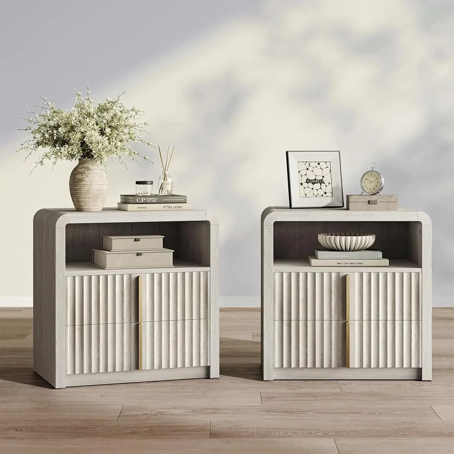 Set di 2 Comodini, Comodino Scanalato da 60 cm con 2 Cassetti, Tavolino da Notte con Profilo Curvo e Maniglia in Metallo Solido, Personalizzabile