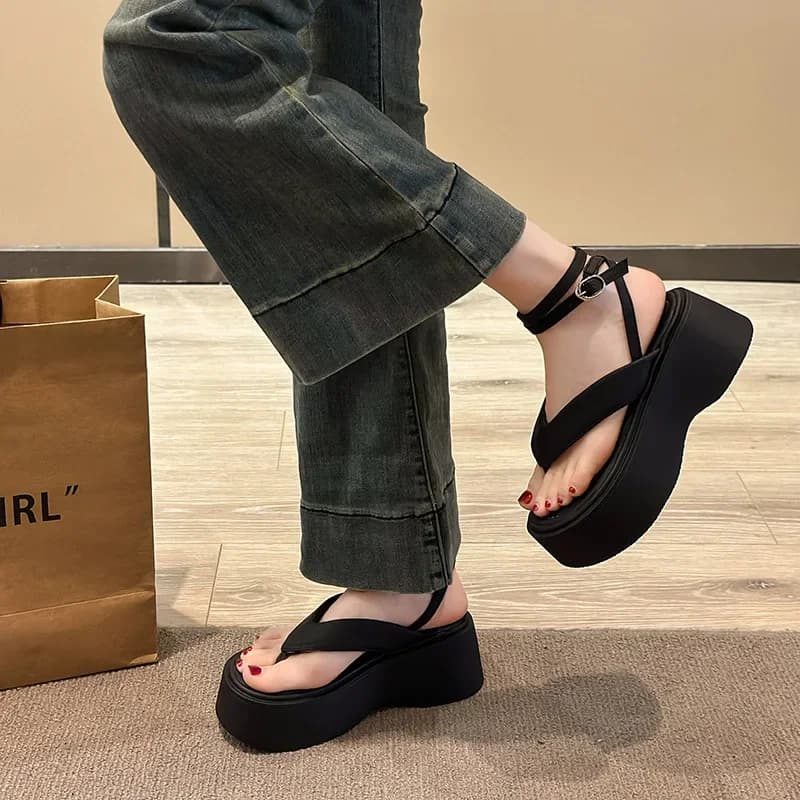 Nuovi Sandali Donna 2026 con Zeppa e Tacco, Eleganti Sandali Gladiatore con Clip sulle Dita per Feste e Abiti Eleganti