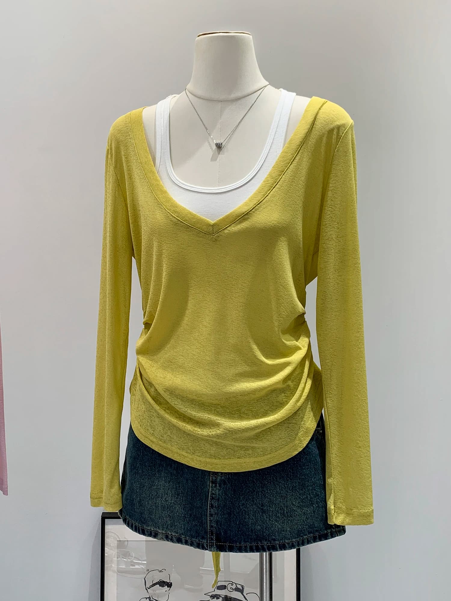 Elegante T-shirt a maniche lunghe con scollo a V da donna, nuovo stile primaverile, top a due pezzi effetto snellente con cintura, confortevole e traspirante, stile coreano.
