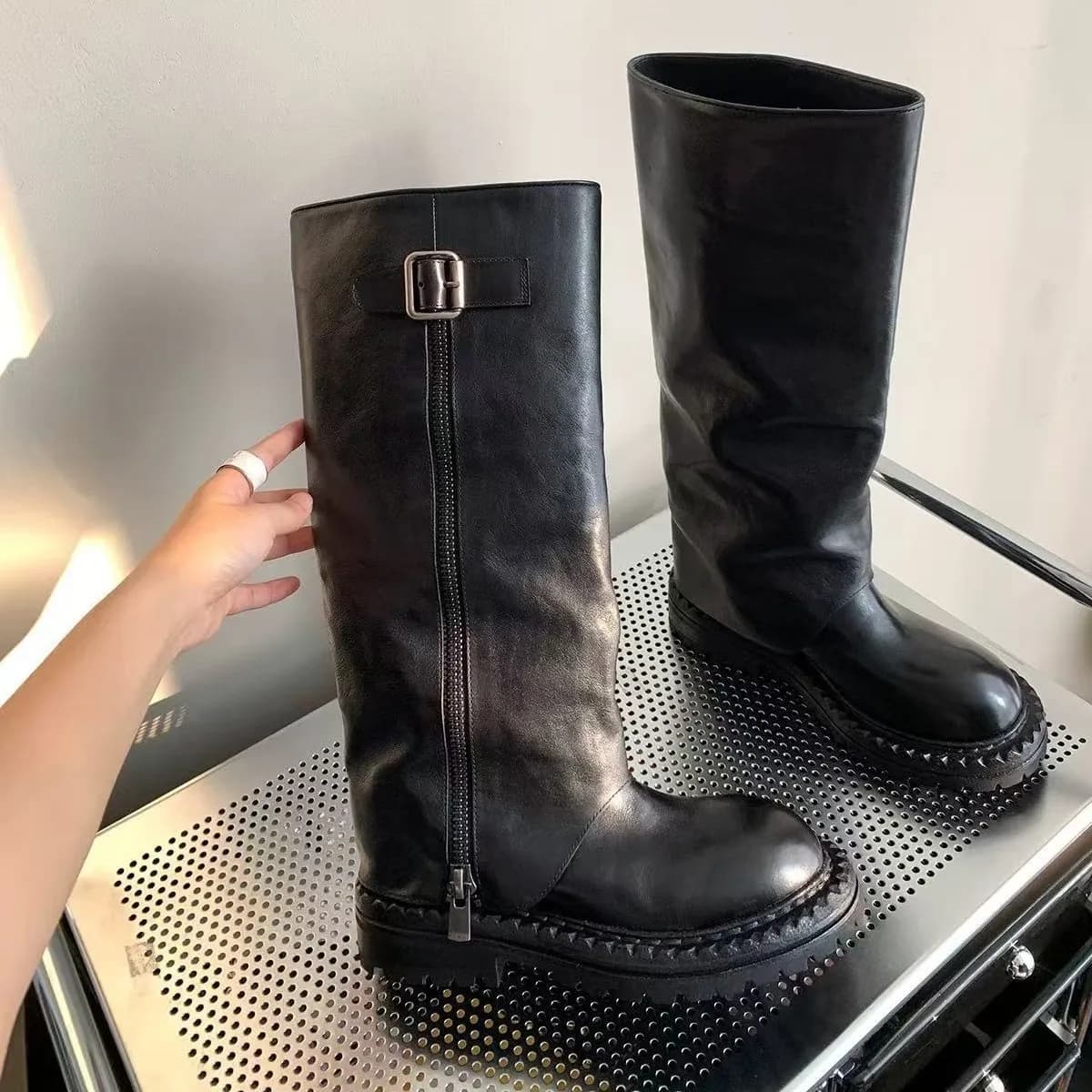 Women's Boots Thick Sole Growing Height Long Tube Boots Knee Platform Round Toe Zipper Side Buckle Fashion Belt Boots Women's Boots