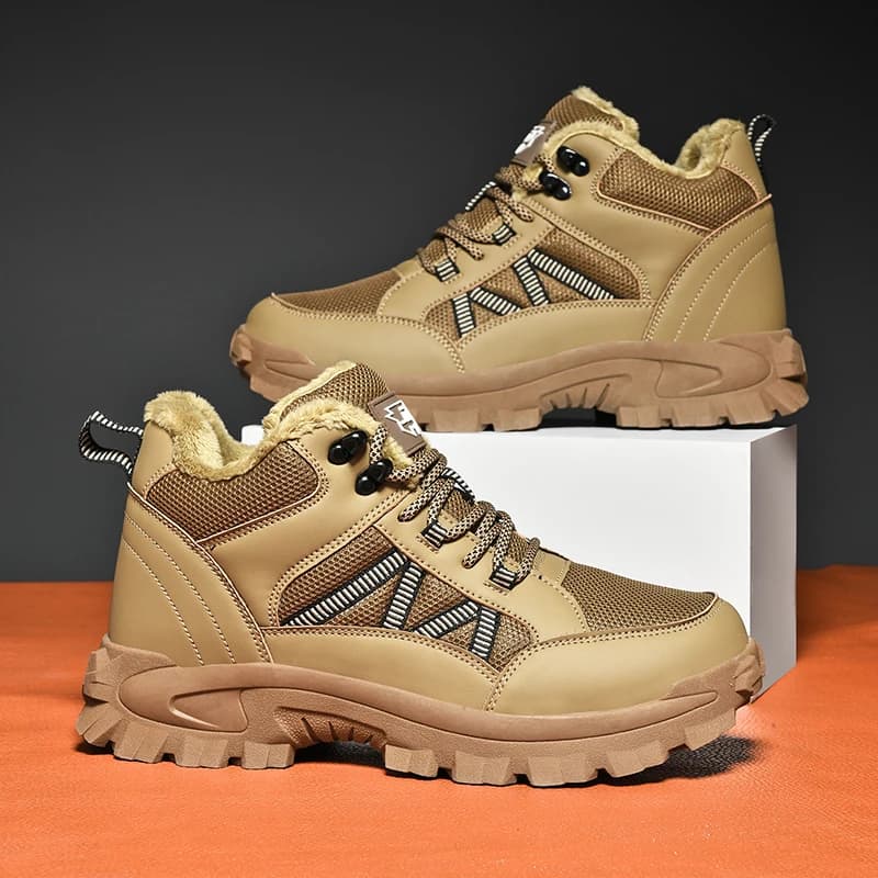 Stivali casual da coppia invernali nuovi caldi stivali di cotone felpato antiscivolo outdoor high-top moda uomo donna stivali da trekking sulla neve
