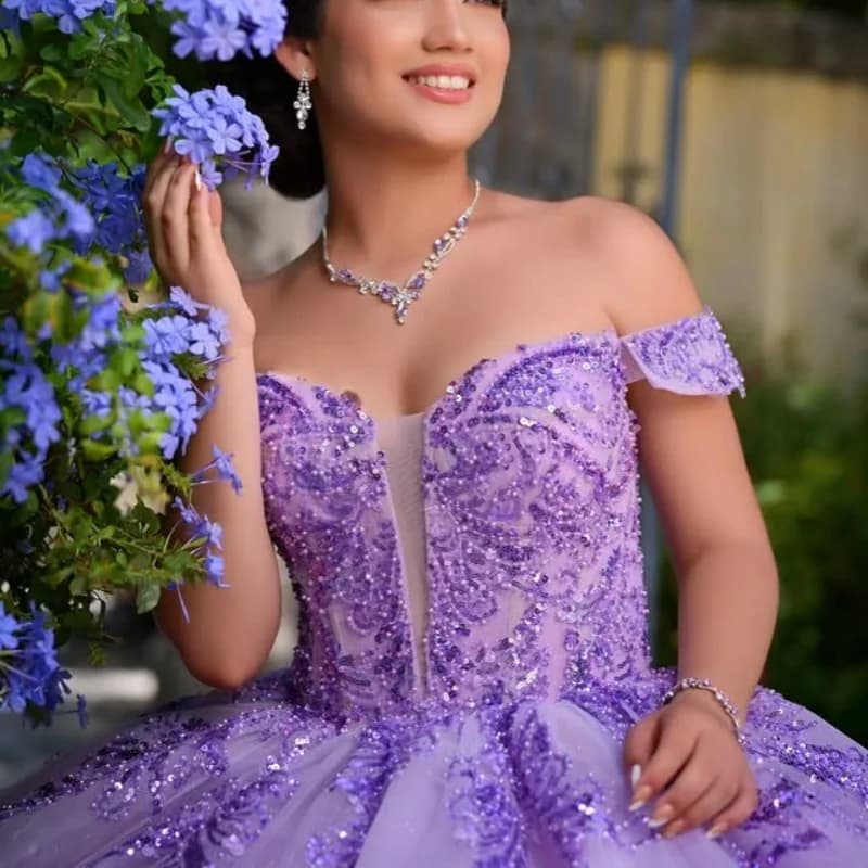 Abiti Quinceanera viola lavanda personalizzati con spalle scoperte applique con paillettes Tull Coda lunga Vestido 15 Quinceanera