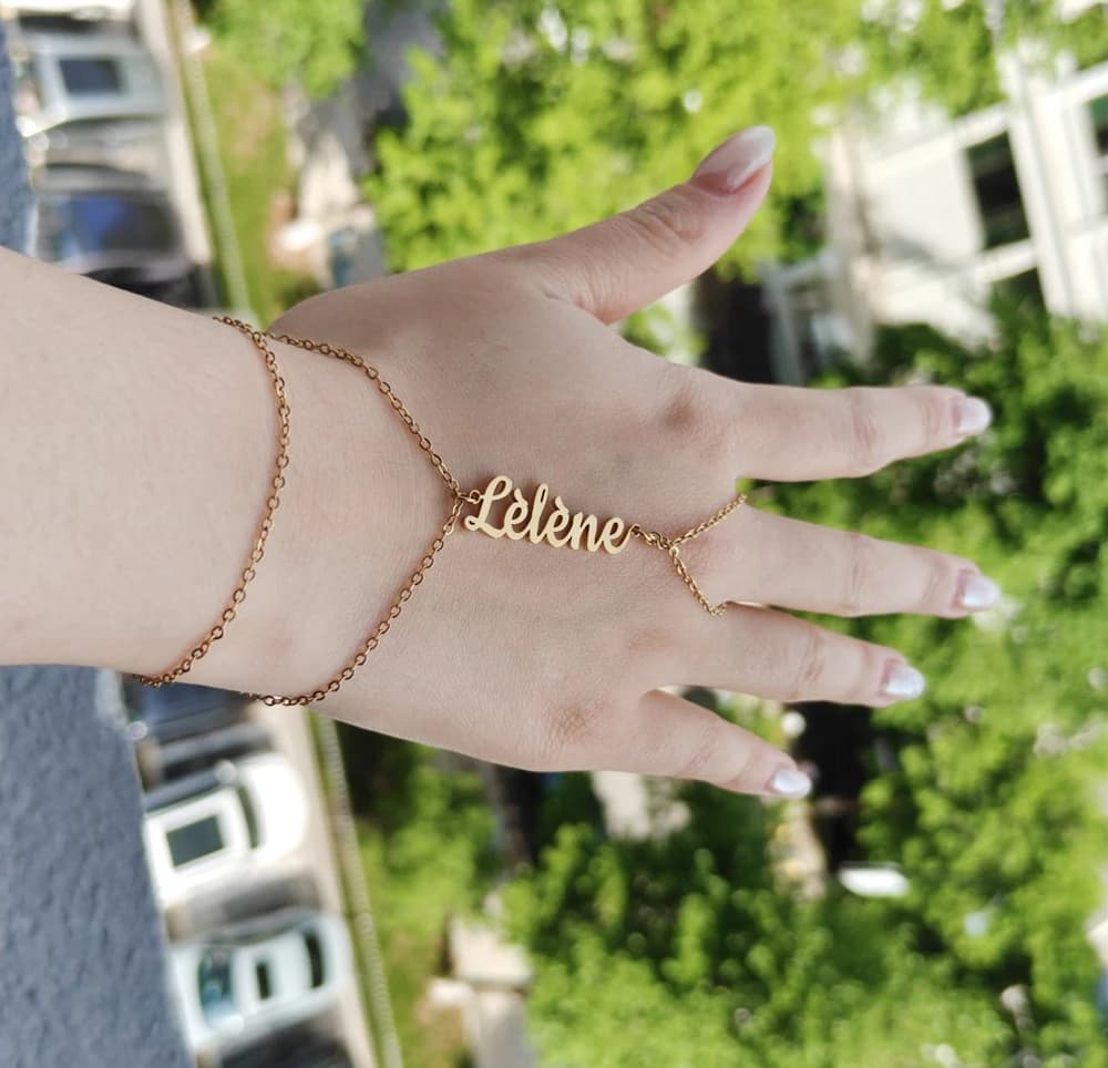 Braccialetto Personalizzato con Nome, Elegante Braccialetto con Lettere, Minimalista Personalizzato, Catena per Dito in Oro 24K, Gioielli da Donna in Acciaio Inossidabile
