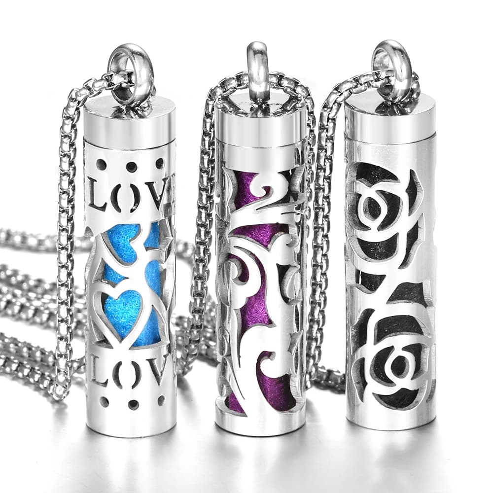 Nuova collana diffusore per aromaterapia modello AMORE medaglioni diffusore di oli essenziali in acciaio inossidabile ciondolo neutro gioielli alla moda