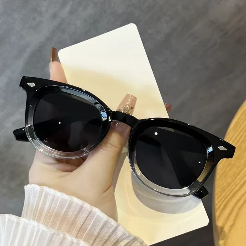 Retro Round Men Sunglasses Fashion Clear Lens Shades UV400 Women Trending Rivets Glasses