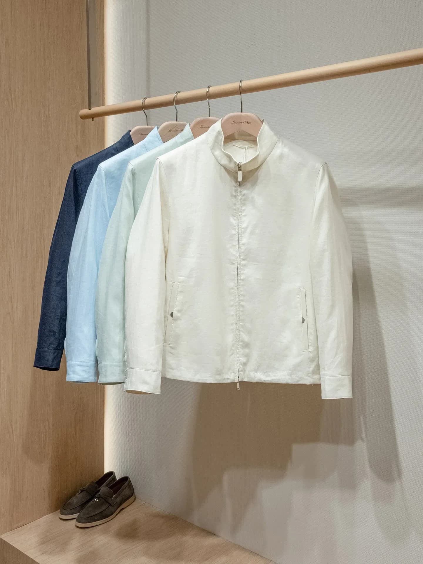 Giacca casual da uomo di alta gamma in tessuto di lino 100% naturale, stile old money con collo alto.