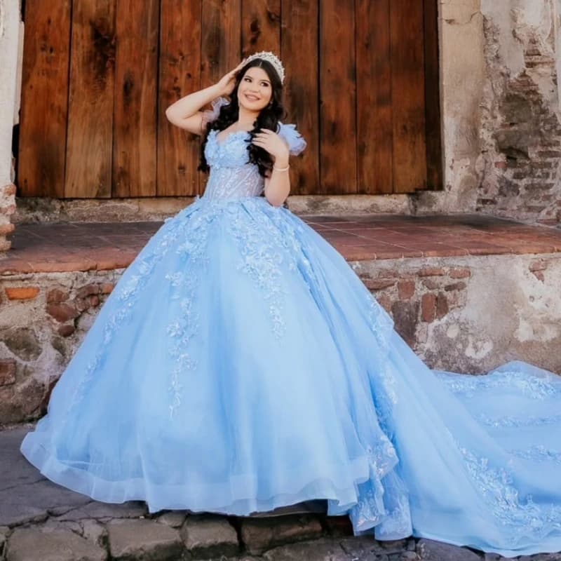 Abiti Quinceanera lucidi blu cielo con spalle scoperte Applique perline di pizzo Fiocco Tull Corsetto Festa di compleanno Dolce 16 Abiti
