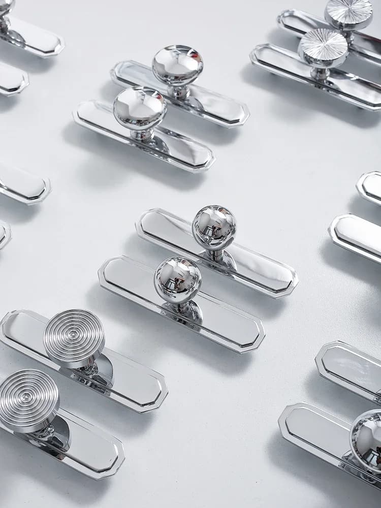 Maniglia per porta dell'armadio in argento cromato brillante per mobili, porta dell'armadio, scarpiera, cassetto, maniglie hardware in ottone