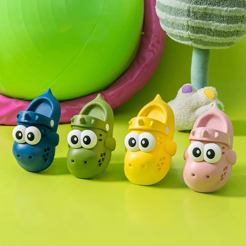 Cute Dinosaur slippers for kids boys and girls summer Indoor Home Slides Outdoor Wear Wear non-slip sandals resistant to wear