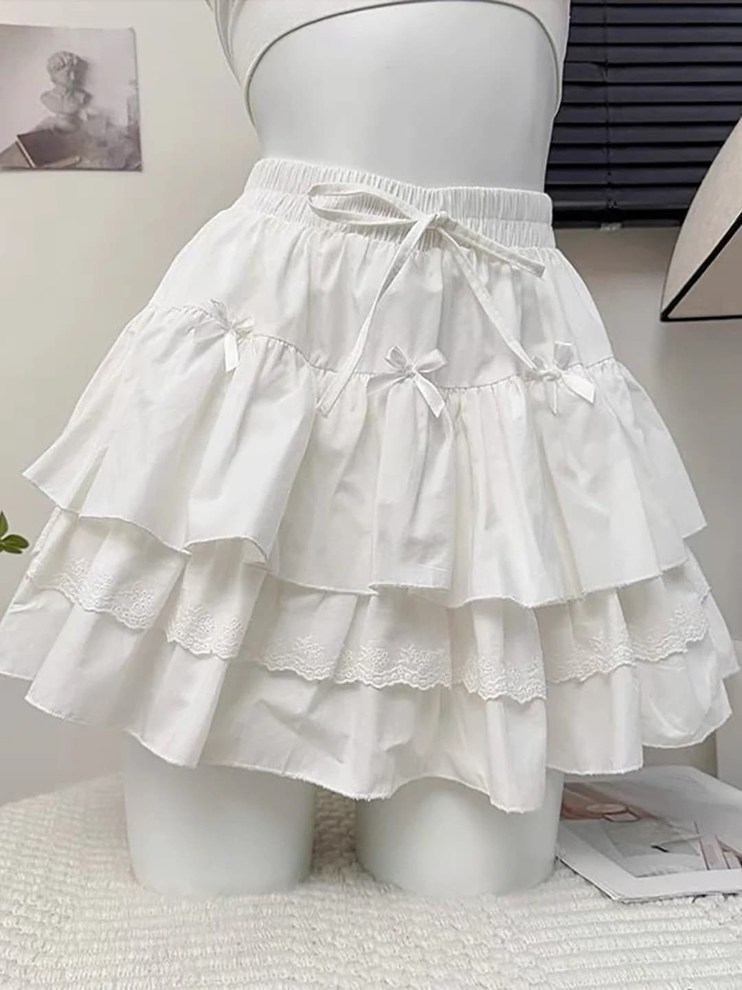 Gonna a balze bianca da donna taglie forti, a vita alta, che nasconde i fianchi, modello A-Line, Tendenza Moda Primavera 2026, Gonne da ragazza