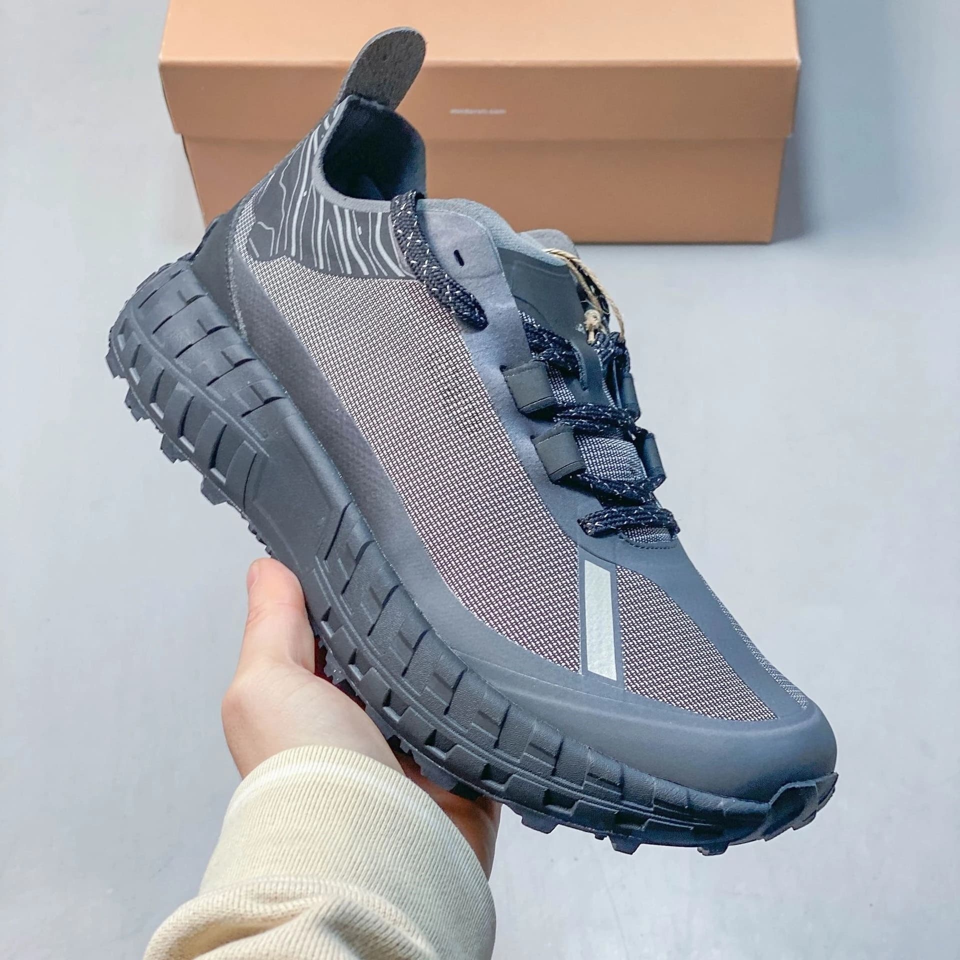 Classic Brand Comfortable Breath Walking Jogging Shoe Top Quality Wearable Sport Running Shoe Unisex Non-Slip Sport Running Shoe