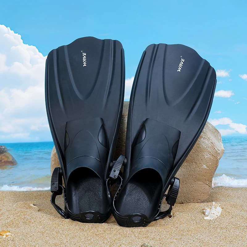 New diving fins and snorkeling equipment are flexibleTPRAdjustable Adult Fins Lightweight Fins