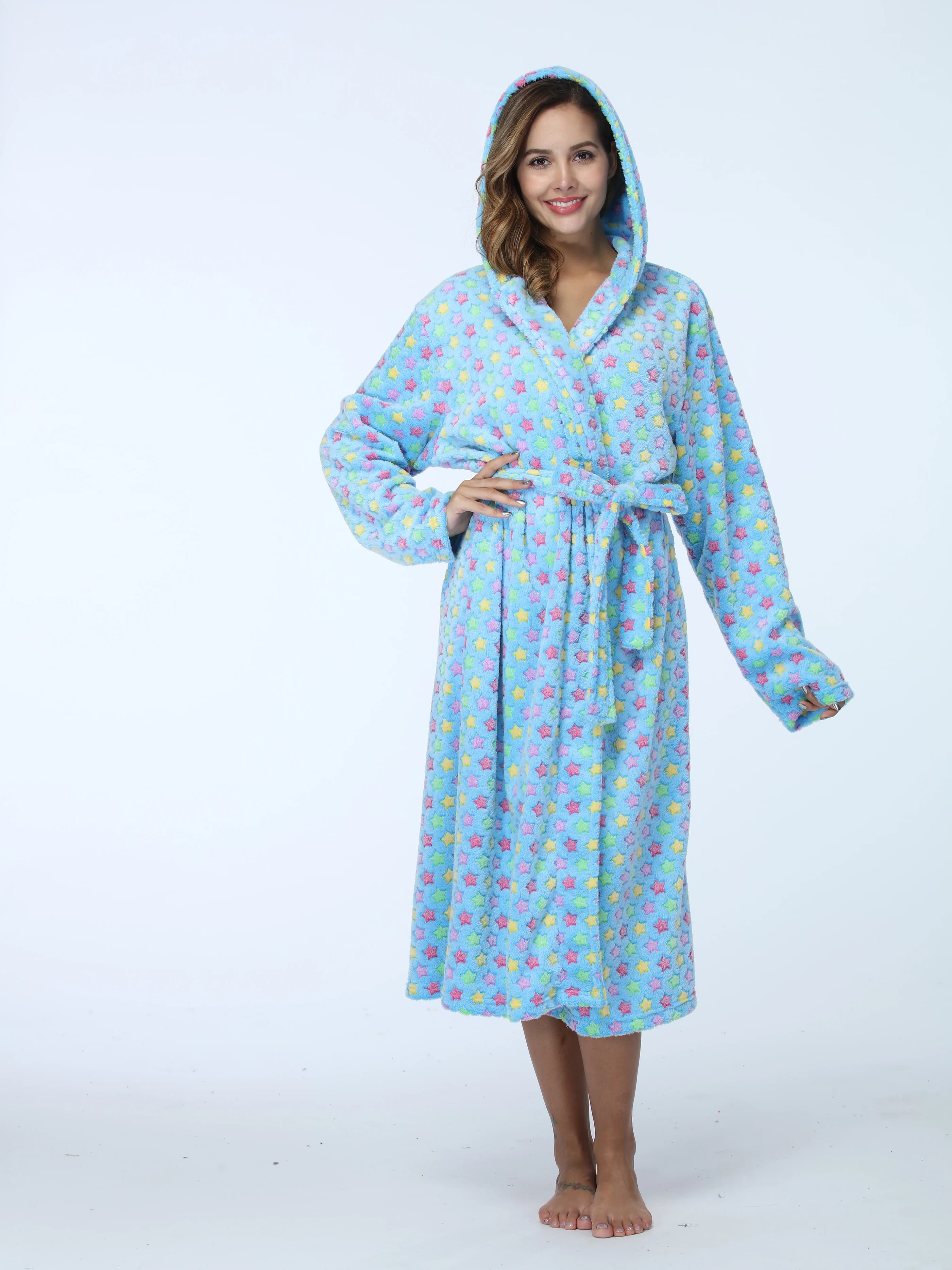 Accappatoio morbido da donna, pigiama caldo con cappuccio in flanella a maniche lunghe, adatto per l'abbigliamento domestico autunnale e invernale, unisex.