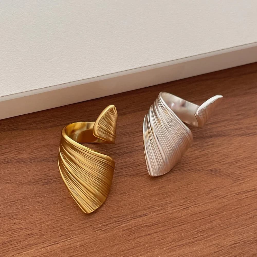 European and American Irregular Cross Spiral Ring Retro Light Luxury Unique Personality Fashionable Index Finger Ring Jewelry