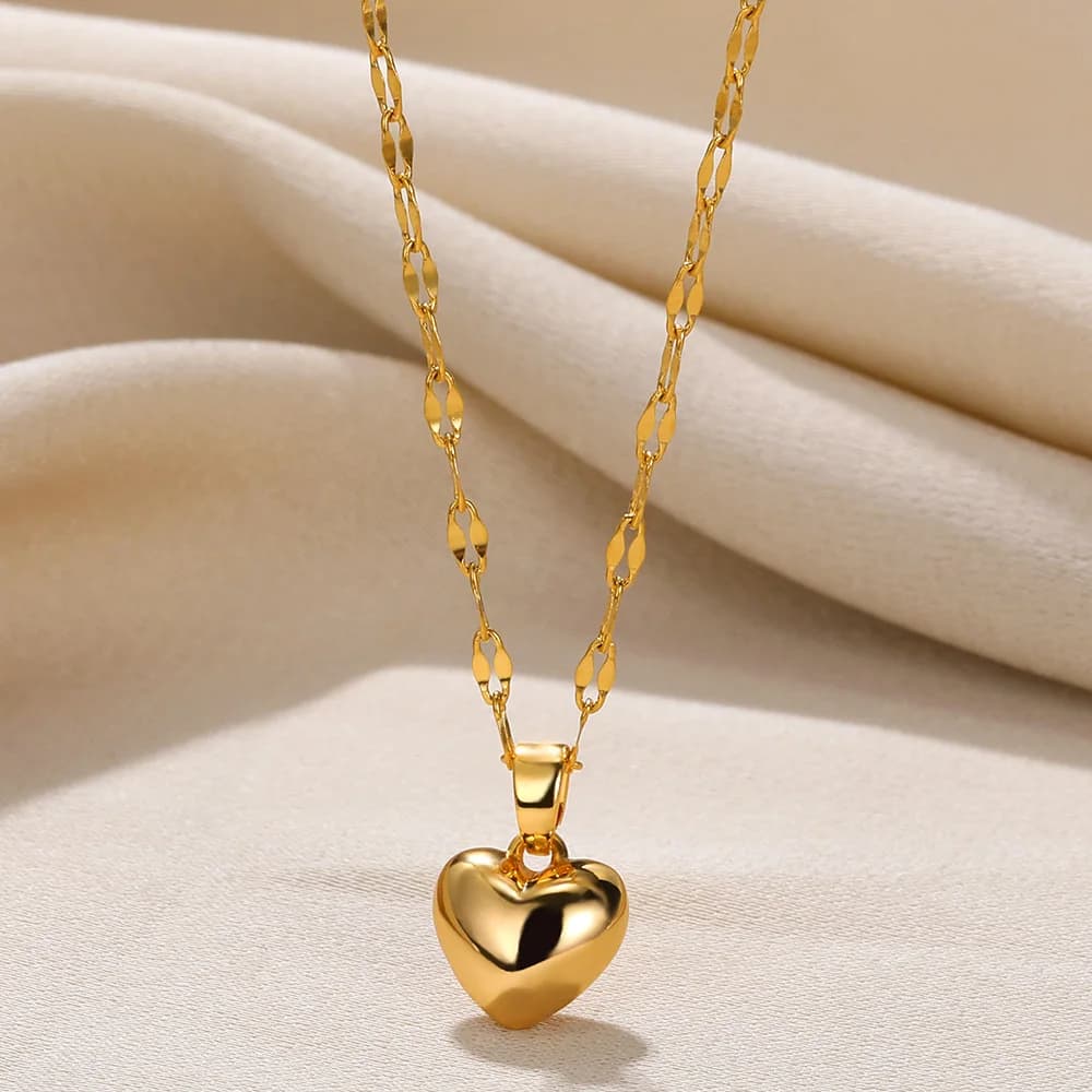 Stainless Steel Heart Pendant Necklace For Women Gold Color Lip Chain Love Accessory Necklaces Fashion Jewelry Wholesaler