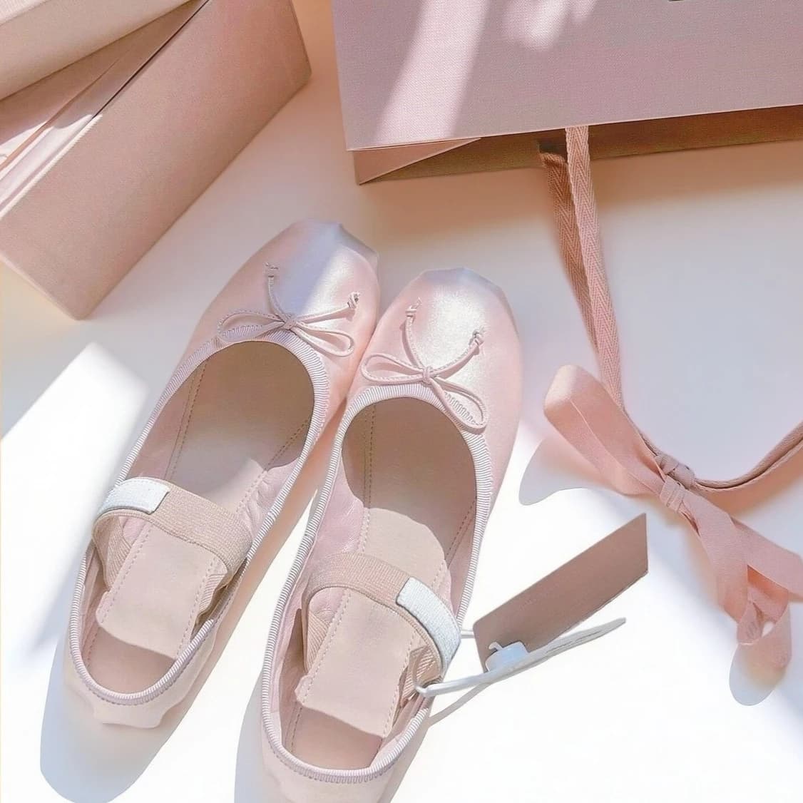 26SS Scarpette da Ballo di Lusso, Scarpe da Danza Professionali da Donna, Design con Fiocco Francese, Regali per le Feste