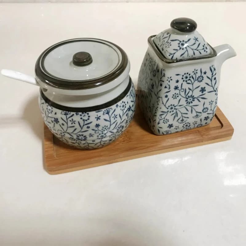 Set di stoccaggio per condimenti da cucina moderna Porta bacchette per la casa Distributore di olio unico Organizzazione del tavolo da pranzo