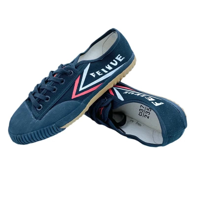 Scarpe Kung Fu arti marziali Tai Chi Taekwondo Wushu Wing Chun calzature da Karate scarpe sportive Sneakers da allenamento in bianco e nero