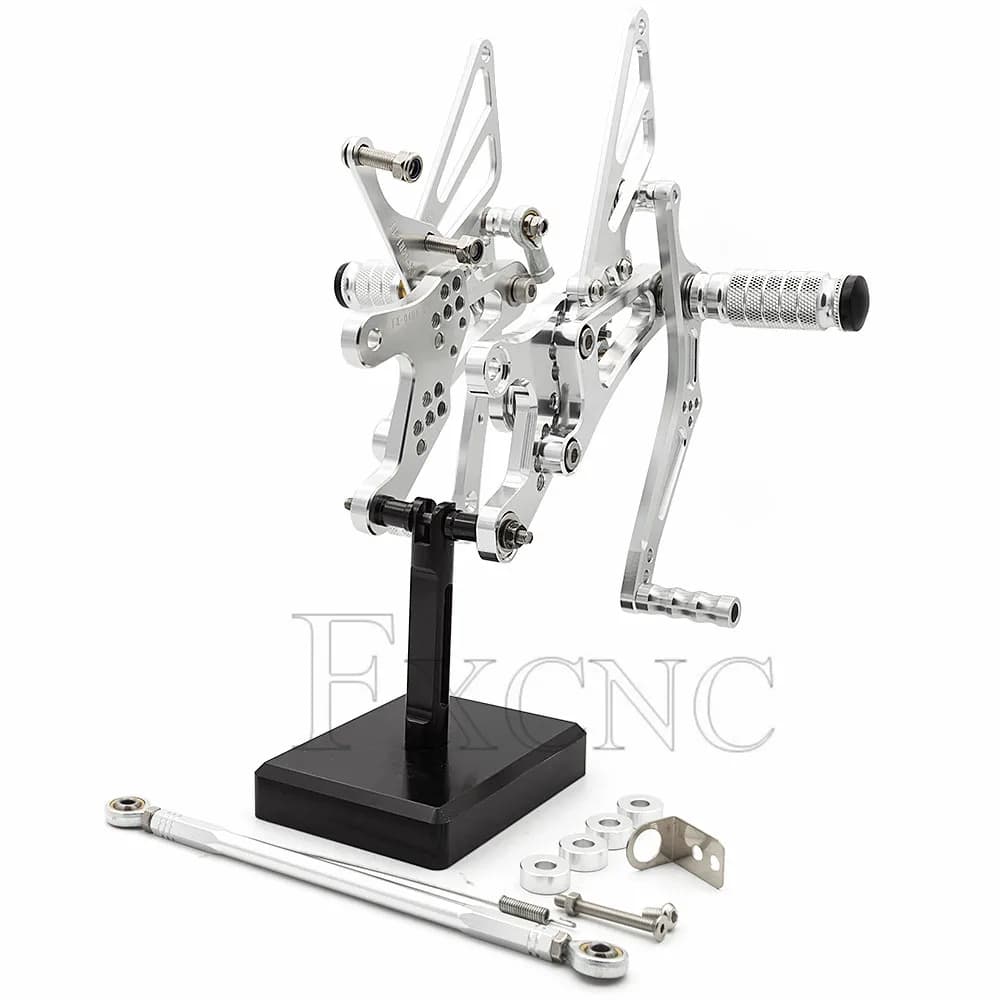 Pedane Posteriori Regolabili in Alluminio per Moto YAMAHA YZF R6 1999-2002