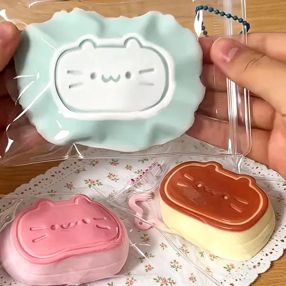 Squishy Mochi a Forma di Gatto Pudding, Giocattolo Antistress a Forma di Gattino Formaggio, Morbido Giocattolo Sensoriale Antistress per Bambini e Adulti