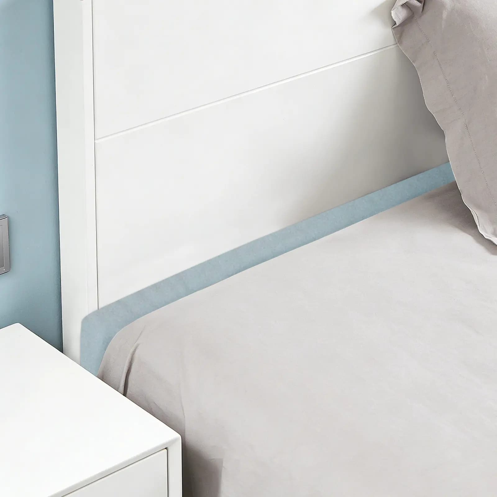 Bed Gap Filler King Size Wedge Pillow Mattress Space Filler Headboard Prevent Items Falling Between Bed and Wall