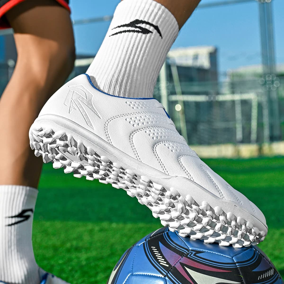 TF Turf Football Boots Lightweight Comfortable Non-Slip Stylish Appearance Durable Construction Suitable for Kids Youth Teenager