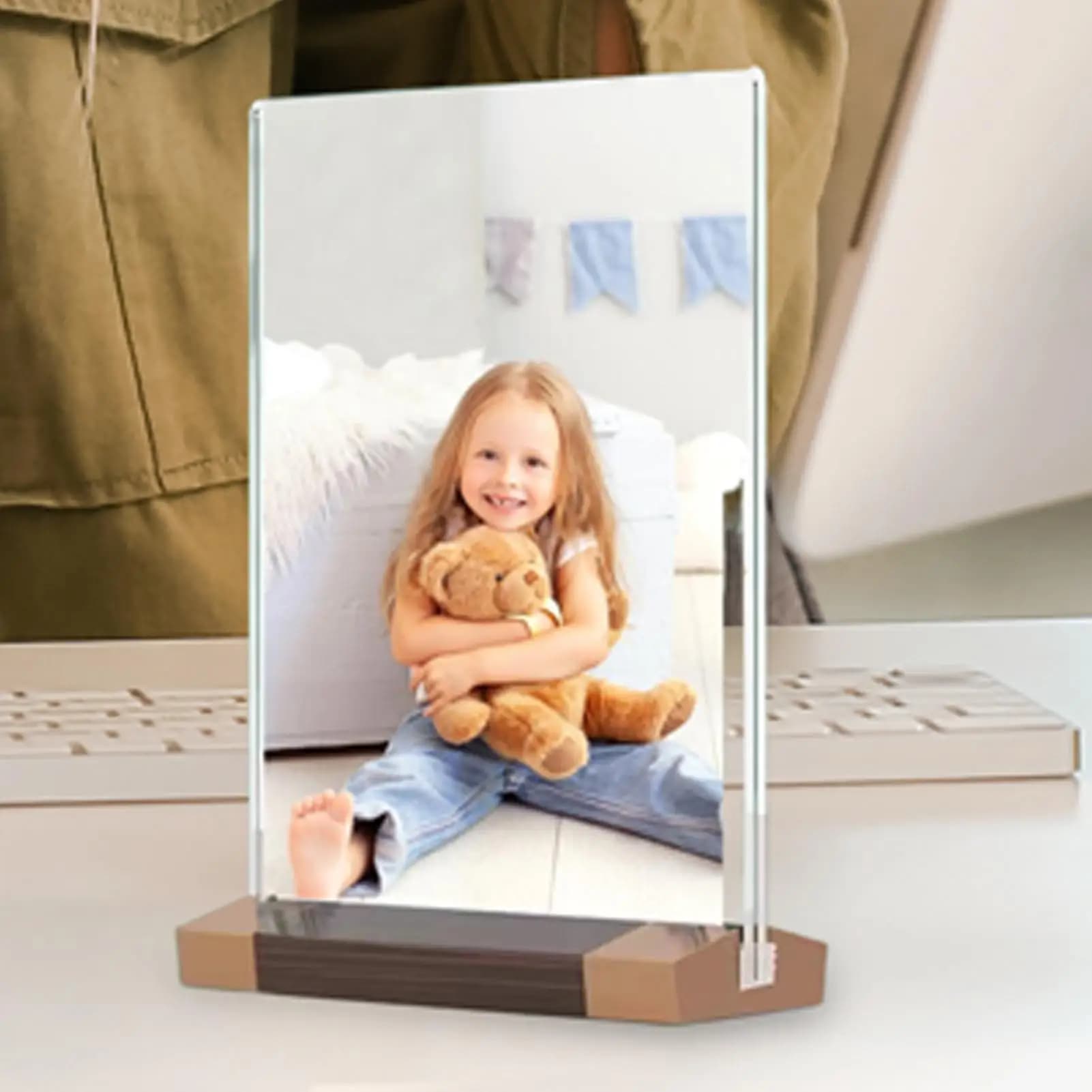 Set of Photo Frames with Wood Base, Acrylic Frames for Restaurants, Awards and Photos